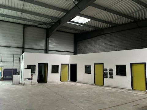 Vente Local d'activité / Entrepôt, 560 m2 à Sangatte (62231)