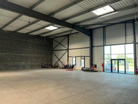 Vente Local d'activité / Entrepôt, 607 m2 à Sangatte (62231)
