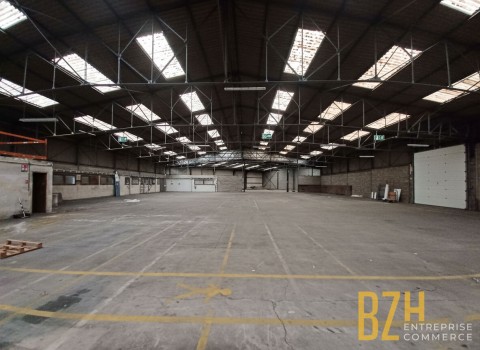 Vente Local d'activité / Entrepôt, 18640 pi2 à Lorient (56100) en France