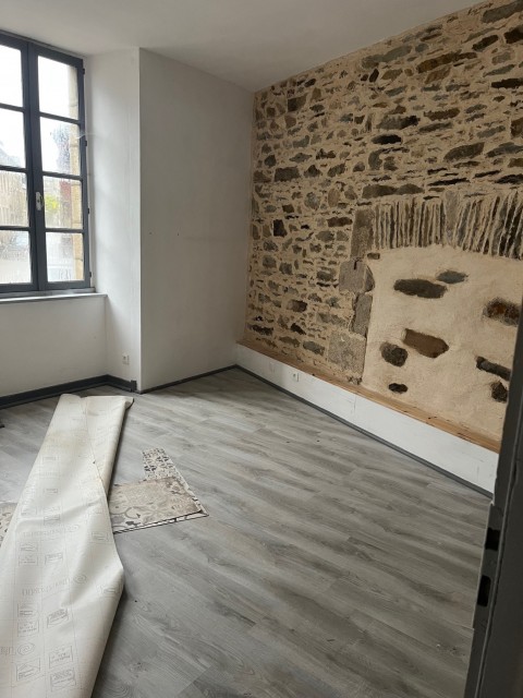 Vente Local commercial Immeuble, 470 m2 dans le centre ville de Tréguier (22220)