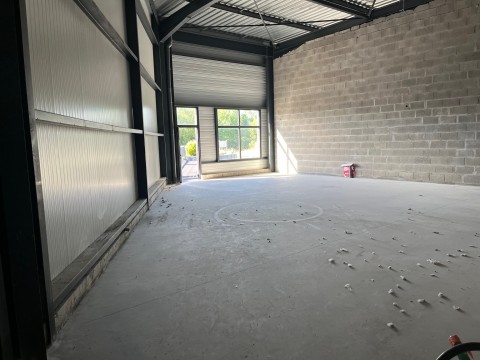 Vente Local commercial de 275 m2 sur un axe passant, à Hillion (22120) en France