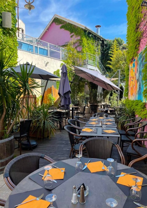 Vente Bar, Restaurant 95 couverts avec terrasse dans une avenue commerçante, à Nîmes (30000)