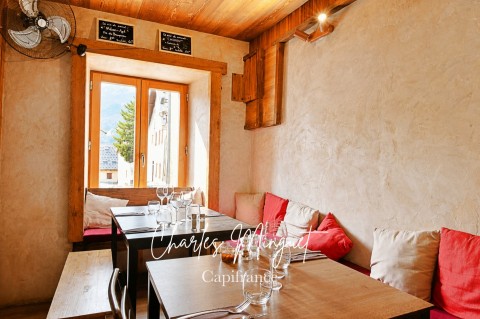 Vente Restaurant italien - pizzeria de 40 couverts avec terrasse dans une zone touristique, à Le Monêtier-les-Bains (05220)