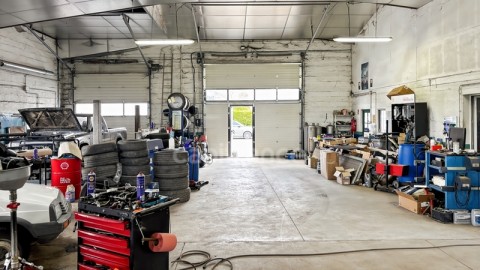 Vente Garage automobile de 540 m2 dans une zone rurale, à Saint-Rémy-du-Val (72600)