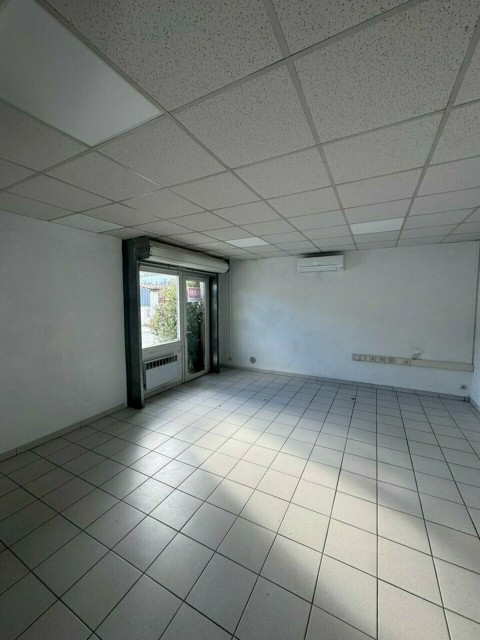 Vente Bureaux / Locaux professionnels, 27 m2 à Aubagne (13400)