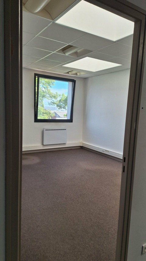 Vente Bureaux / Locaux professionnels, 98 m2 à Chartres (28000)