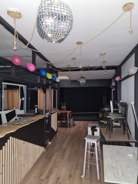 Vente Local commercial de 100 m2 pour plusieurs activités dans une zone fréquentée, à Saint-Omer (62500) en France