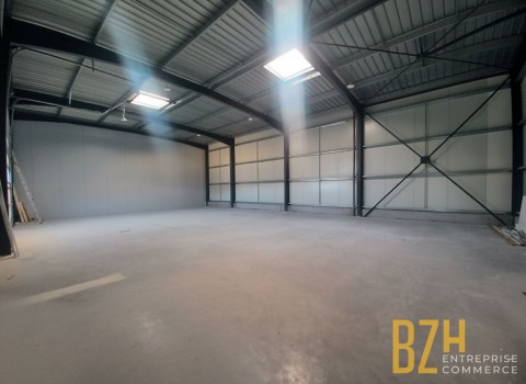 Vente Local d'activité de 310 m2 à Hennebont au sein d'une zone d'activité (56700) en France