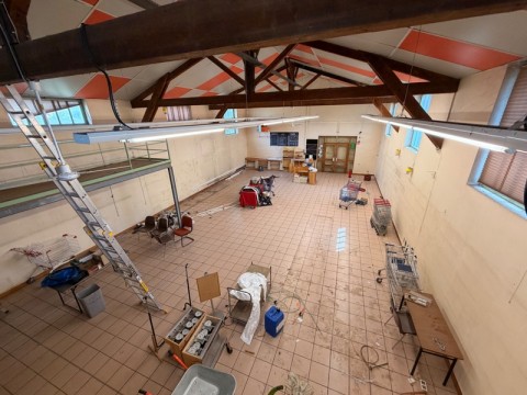 Vente Local d'activité / Entrepôt, 560 m2 dans une zone résidentielle, à Vaulx-en-Velin (69120)