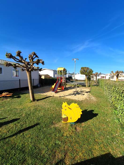 Vente Camping 2 étoiles - côte ouest Manche, à Agon-Coutainville (50230) en France