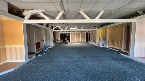 Vente Local de 425 m2 idéal pour une activité commerciale, showroom ou nécessitant du stockage à Laval (53000)