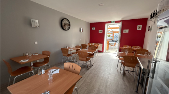 Vente Restaurant 66 couverts avec terrasse dans une zone touristique, à Outarville (45480)