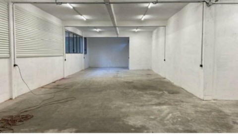 Vente Local d'activité / Entrepôt, 140 m2 à Crolles (38190) en France