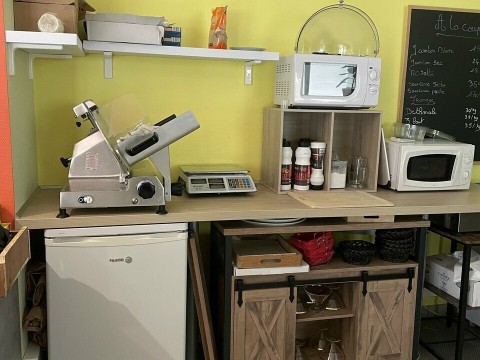 Vente Bar, Epicerie, Restaurant, Terminal de cuisson licence IV dans une zone fréquentée, à Mérens-lès-Vals (09110)
