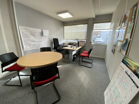 Vente Bureaux / Locaux professionnels, 752 m2 à Saint-Paul-lès-Dax (40990)