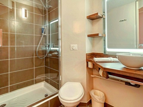 Vente Hôtel bureau 3* d'environ 40 chambres avec parking à Pau (64000)