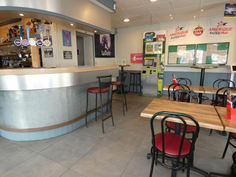 Vente Bar, Loto, PMU, Sandwicherie / Snack licence IV 26 couverts avec terrasse à Caen (14000) en France