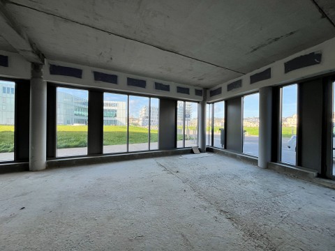Vente Local commercial de 176 m2 à Caen (14000) en France