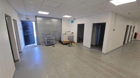Vente Laboratoire agroalimentaire de 1 200 m2 près de Dreux (28100)