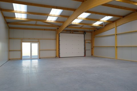 Vente Local artisanal ou commercial de 180 m2 sur un axe fréquenté, à Bellengreville (14370) en France