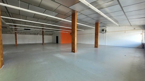 Vente Local commercial de 450 m2 à Davézieux sur un axe passant (07430) en France