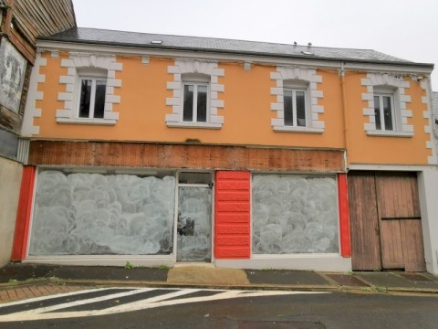 Vente Local commercial  dans le centre ville, à Bessé-sur-Braye (72310)