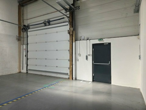 Vente Local d'activité / Entrepôt, 209 m2 à Vaulx-en-Velin (69120)