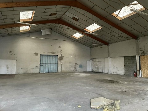 Vente Local d'activité / Entrepôt, 1400 m2 à Vallet (44330) en France