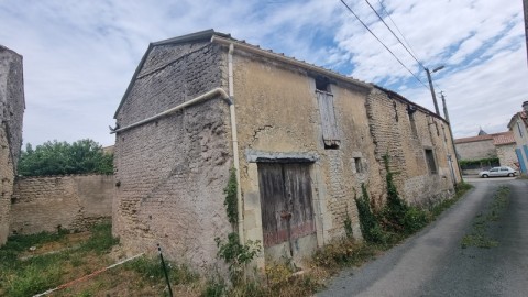 Vente Bâtiment de 38 m2 à Bernay-Saint-Martin (17330)