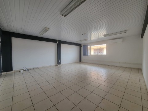 Vente Bureaux / Locaux professionnels, 270 m2 en Guyane Française
