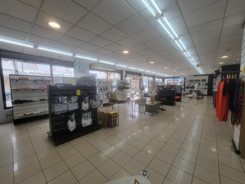 Vente Local commercial de 150 m2 pour différentes activités en plein centre ville de Cayenne (97300)