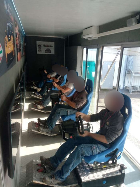 Vente Car-podium simulateurs de pilotage auto en Vendé (85) en France