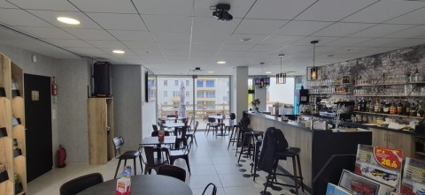 Vente Bar, Tabac, Presse, PMU, Loto licence IV avec terrasse sur un axe passant, à Montluçon (03100)