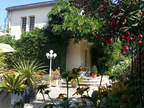Vente Hôtel bureau de 17 chambres dans une petite ville du Lot et Garonne (47)