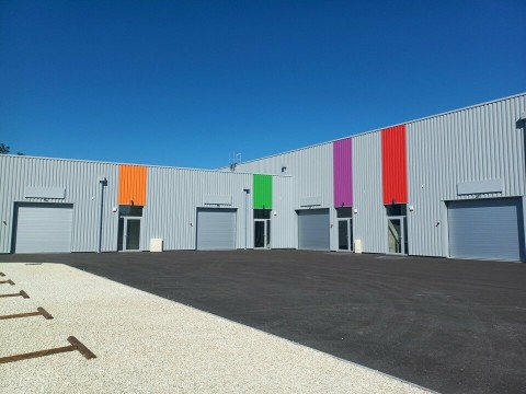 Vente Ateliers de 100 à 250 m2 à Bourg-Saint-Andéol (07700)