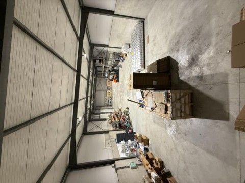 Vente Local d'activité / Entrepôt, 450 m2 à Vergèze (30310) en France