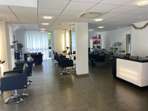 Vente Local commercial de 95 m2 pour activité de services, institut de beauté ou profession libérale dans une zone fréquentée, à Colomiers (31770)