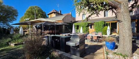 Vente Hôtel restaurant de 10 chambres avec terrasse près de Dijon (21000) en France