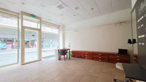 Vente Murs commerciaux de 57 m2 à Bourges (18000)