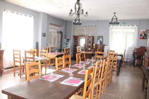 Vente Hôtel bureau, Bar, Restaurant, Chambres d'hôtes de 8 chambres avec terrasse à Langogne (48300)