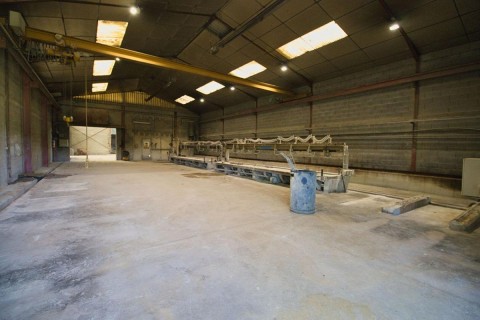 Vente Local d'activité / Entrepôt de 2 330 m2 à Castres (81100)