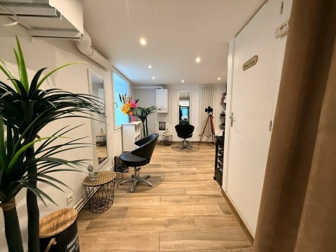Vente Salon de coiffure de 56 m2 à Montivilliers sur un axe passant (76290)