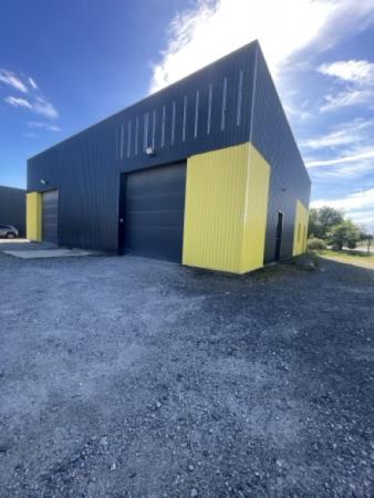 Vente Local d'activité / Entrepôt, 255 m2 à Vouillé (86190)