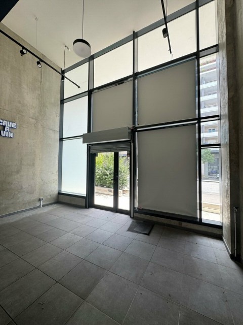 Vente Local commercial de 53 m2 dans une zone dynamique, à Marseille (13008) en France