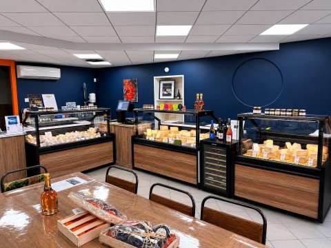 Vente Fromagerie, crémerie, épicerie fine et vin dans une rue commerçante, à Saint-Symphorien-d'Ozon (69360)