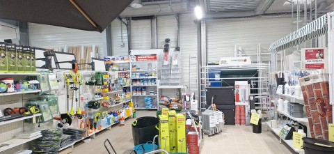 Vente Local professionnel de 690 m2 dans une zone artisanale, à Arzon (56640)