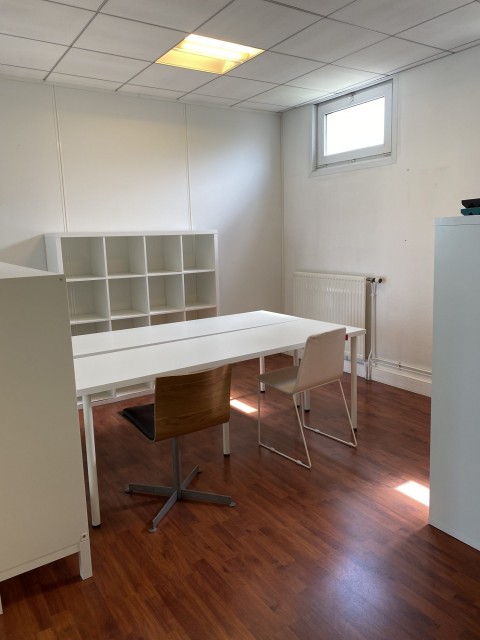 Vente Bureaux / Locaux professionnels, 90 m2 à Rueil-Malmaison (92500)