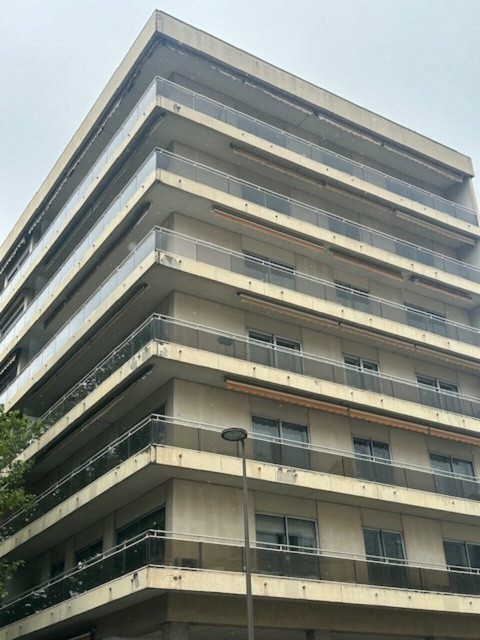 Vente Bureaux / Locaux professionnels, 810 pi2 à Chambéry (73000) en France