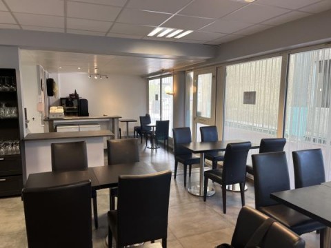 Vente Murs commerciaux, 120 m2 à Gex (01170)