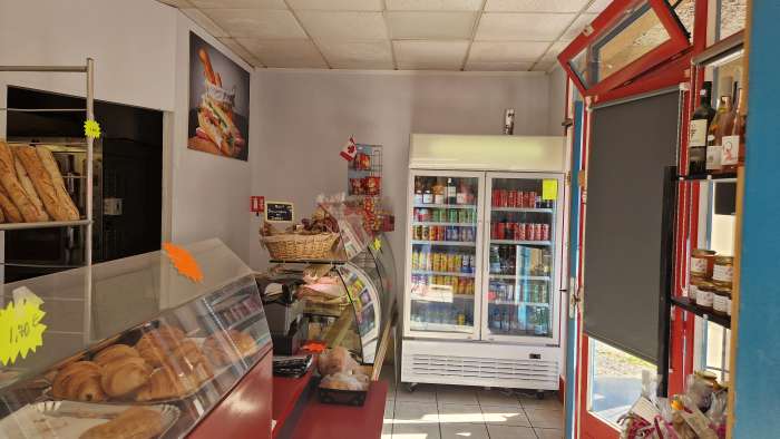 Vente Pain, pizza, produits régionaux, pâtisserie dans une zone touristique, proche de Campan (65710)